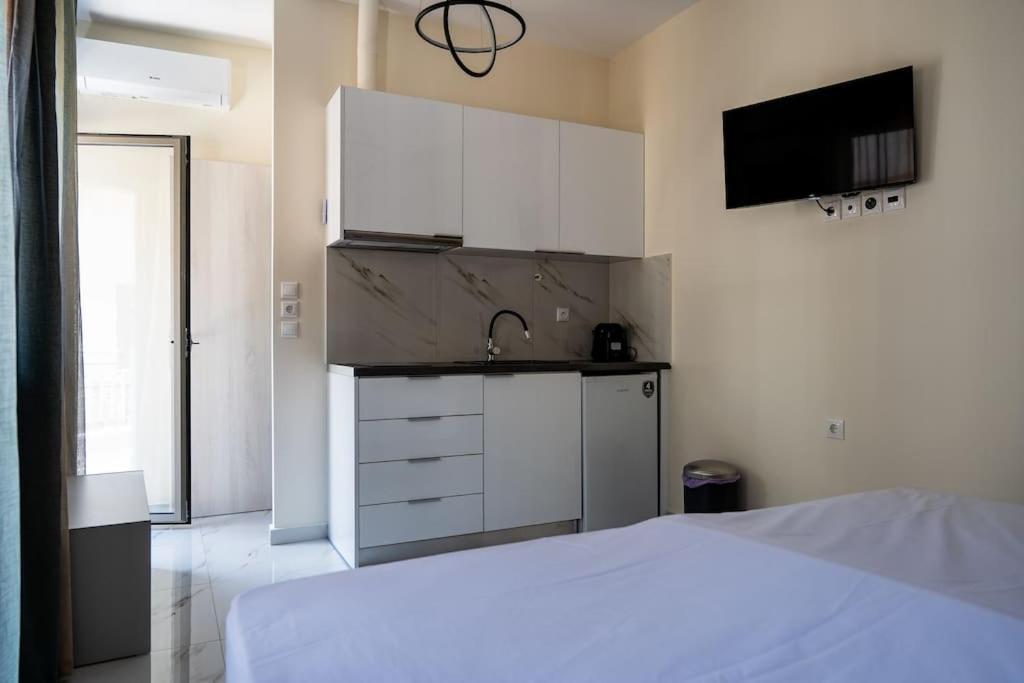 Plaka Rafaela Elegant Urban Retreat In Athens Historic Heart Apartment Exterior photo